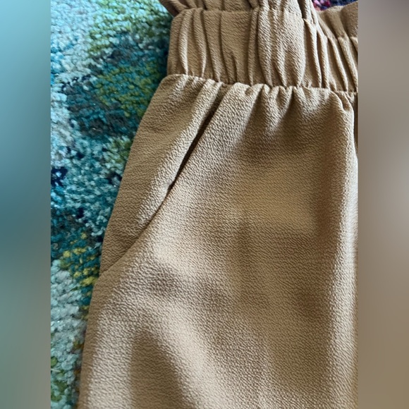 Tyche brand Brown shorts size medium - Picture 3 of 5